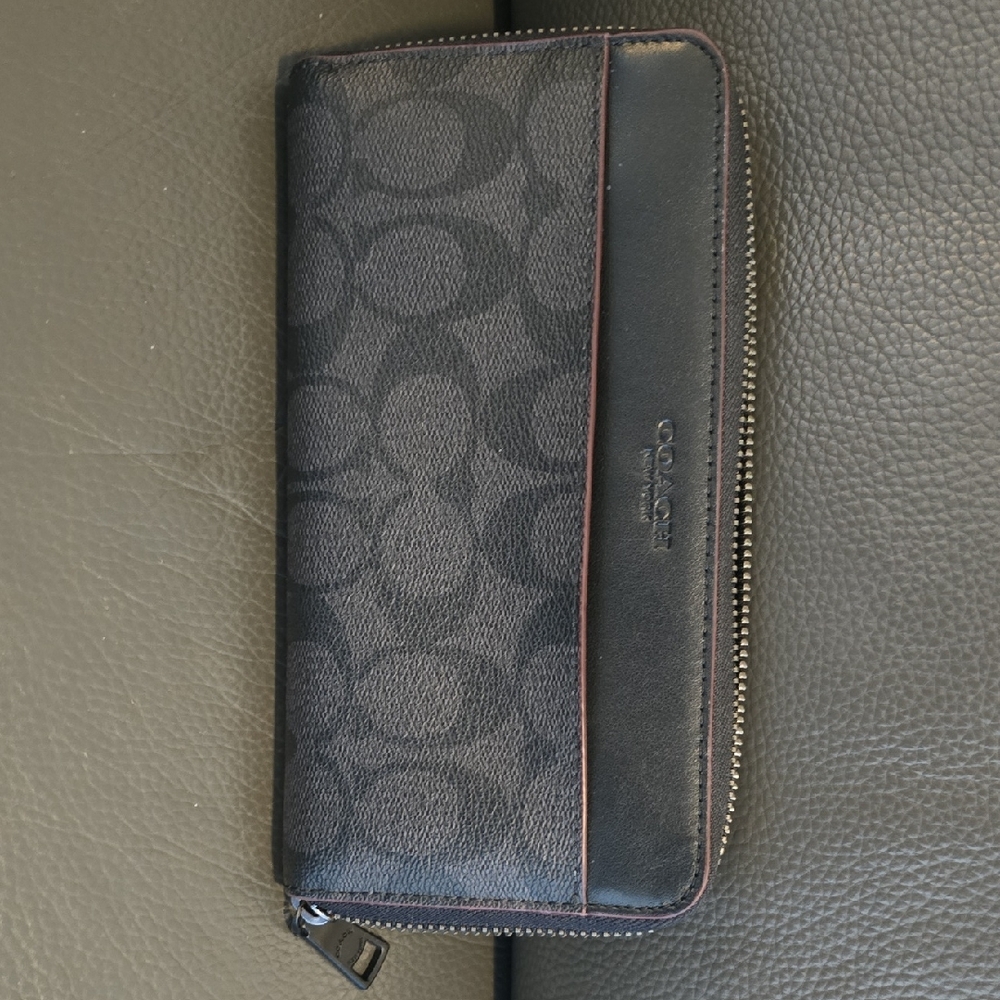 Coach Signature Black and Gray Wallet